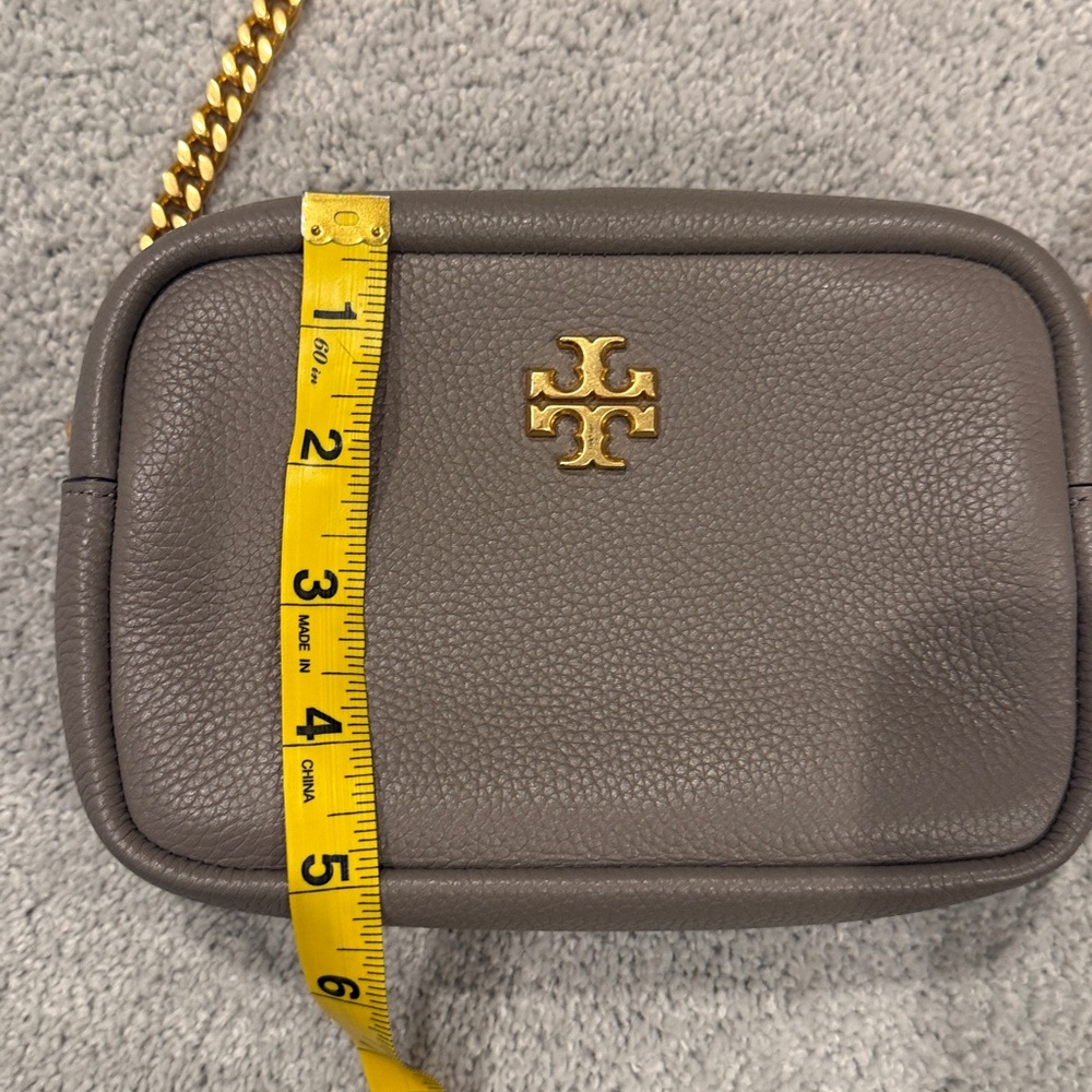 Tory Burch Taupe Pebbled Leather Crossbody with Gold Chain - Picture 11 of 12